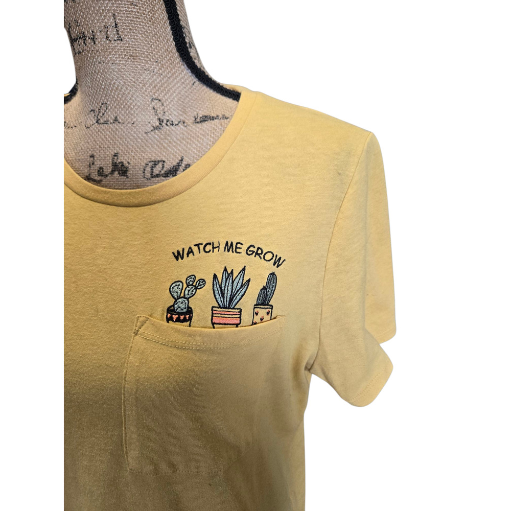 Cut and Paste light yellow short sleeve graphic "watch me grow" tee, size medium - Picture 2 of 5